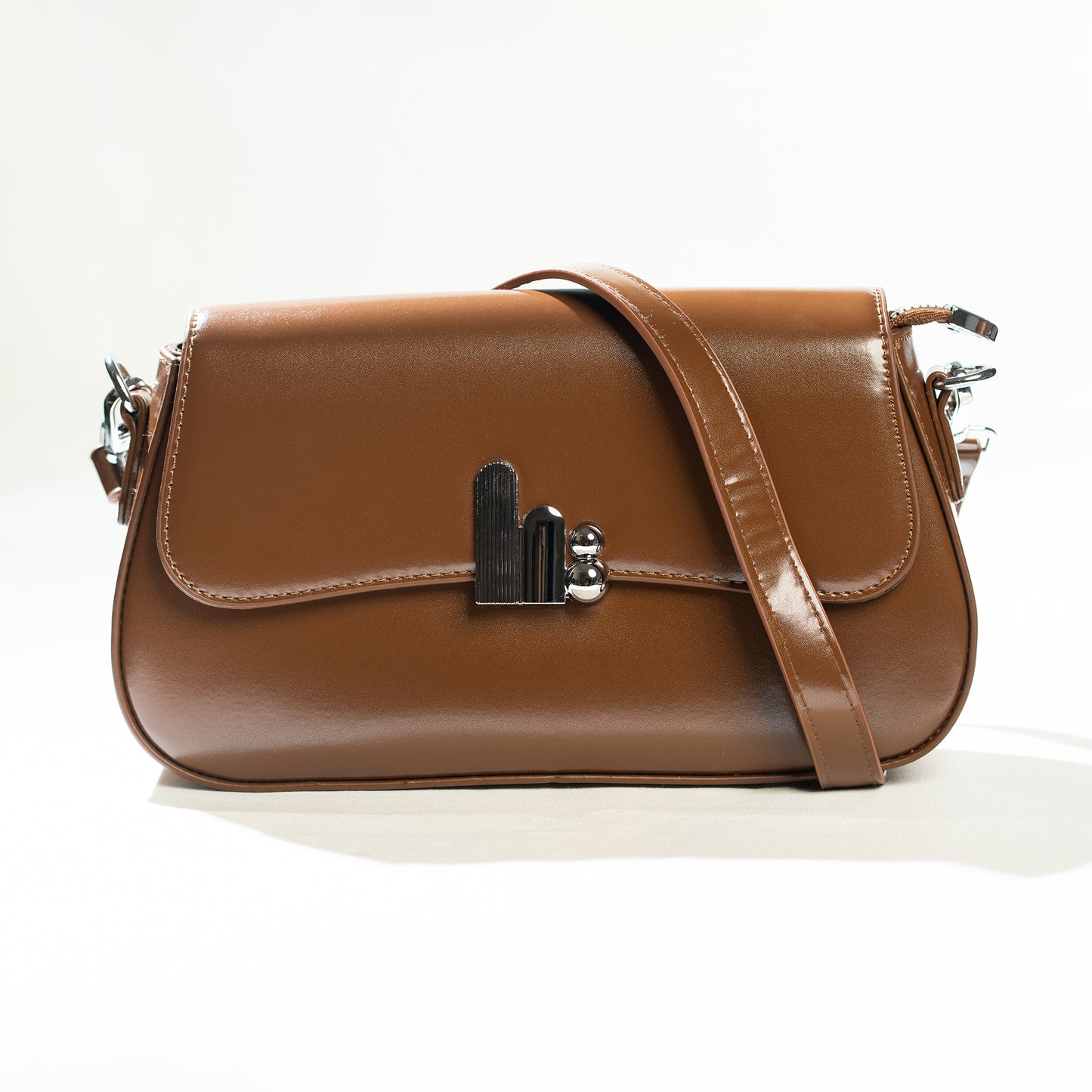 Hand Bag| The Verona Curve - Brown
