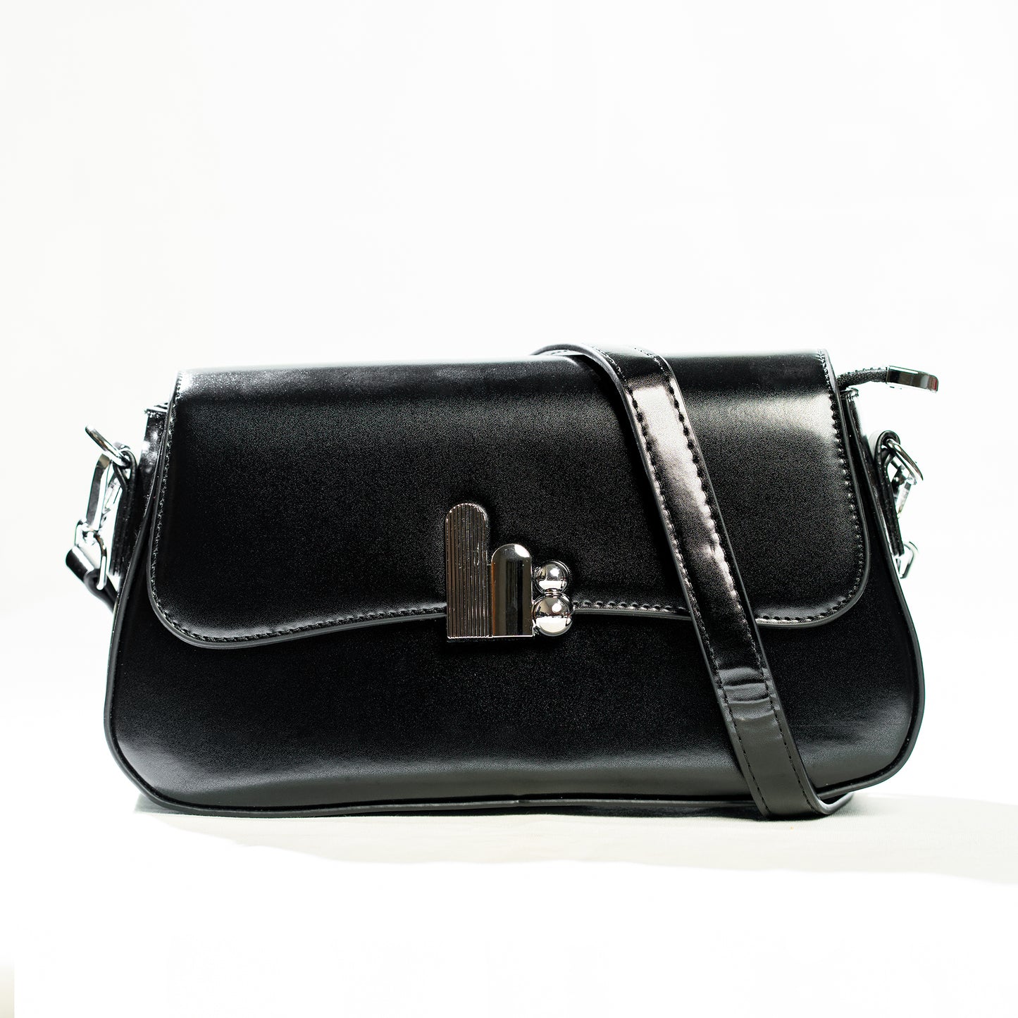 Hand Bag| The Verona Curve - Black