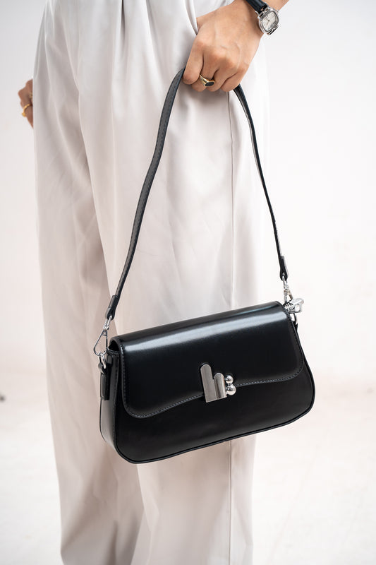 Hand Bag| The Verona Curve - Black