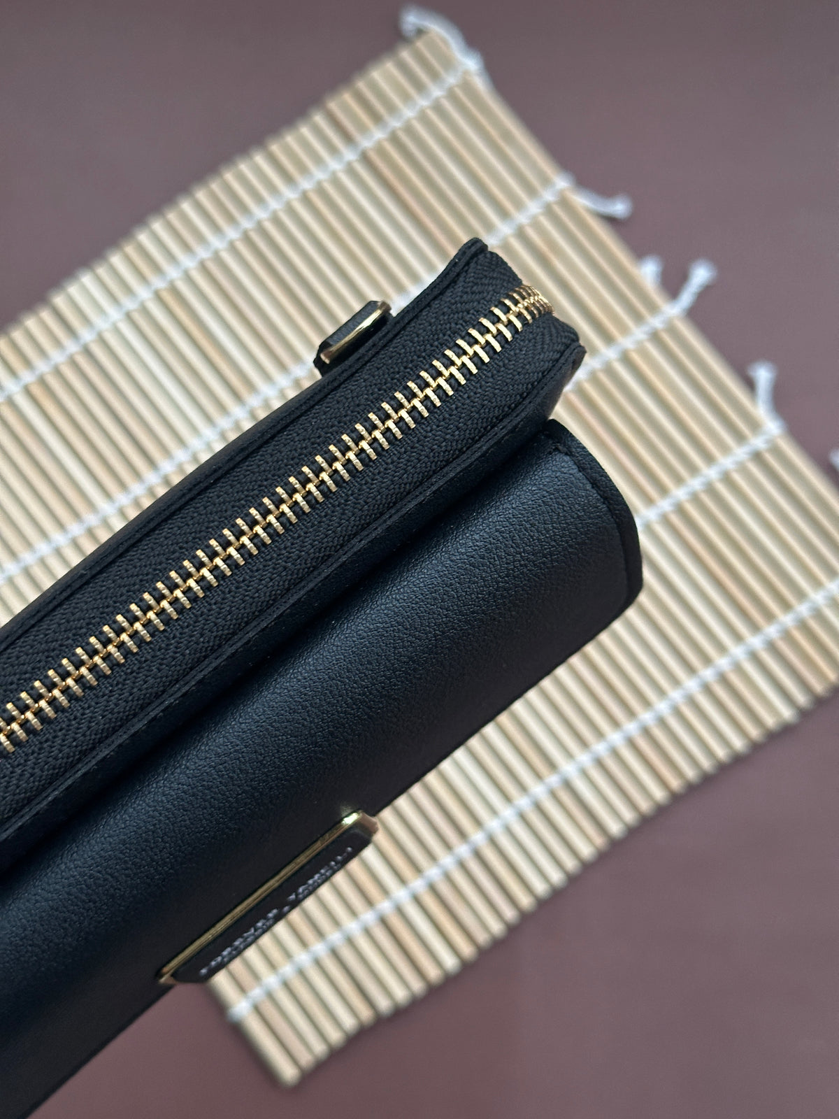 Crest  Wallet Bag